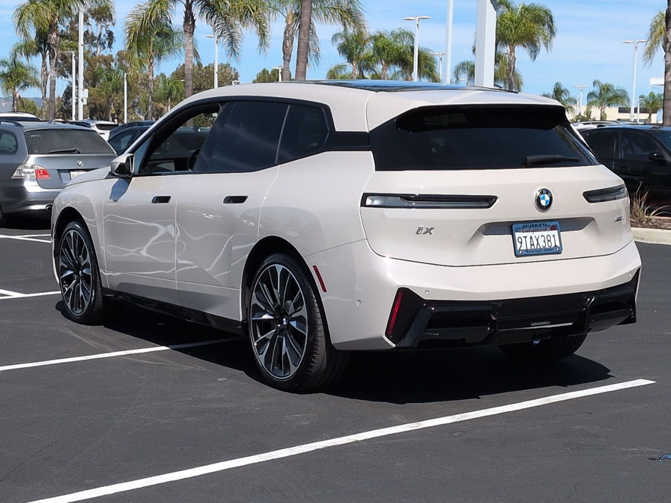 Used 2026 BMW iX xDrive45 w/ M Sport Package image 8