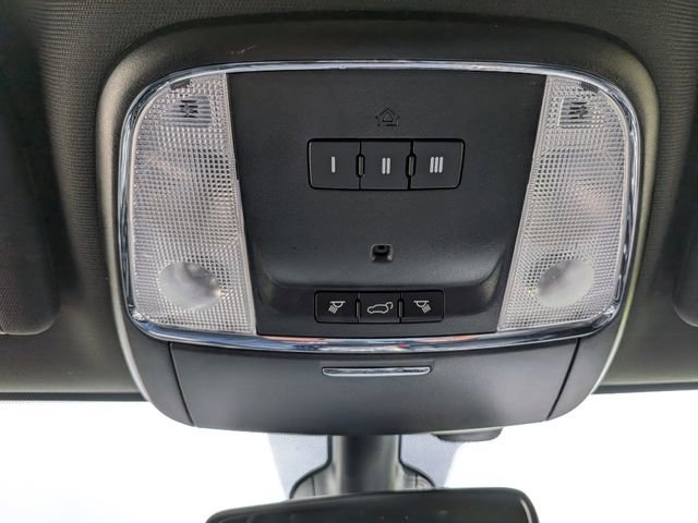 Used 2018 Jeep Grand Cherokee Limited w/ Trailer Tow Group IV AWD/4WD image 31