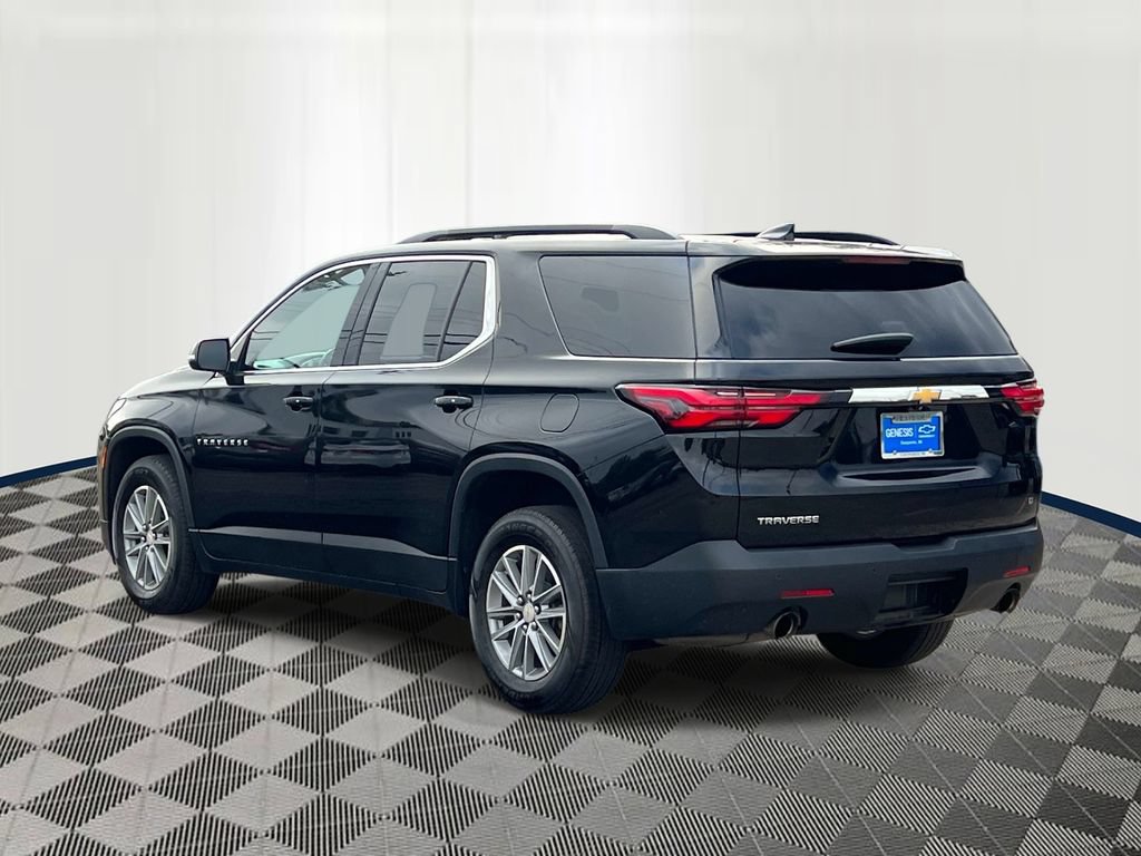Used 2022 Chevrolet Traverse LT FWD image 4