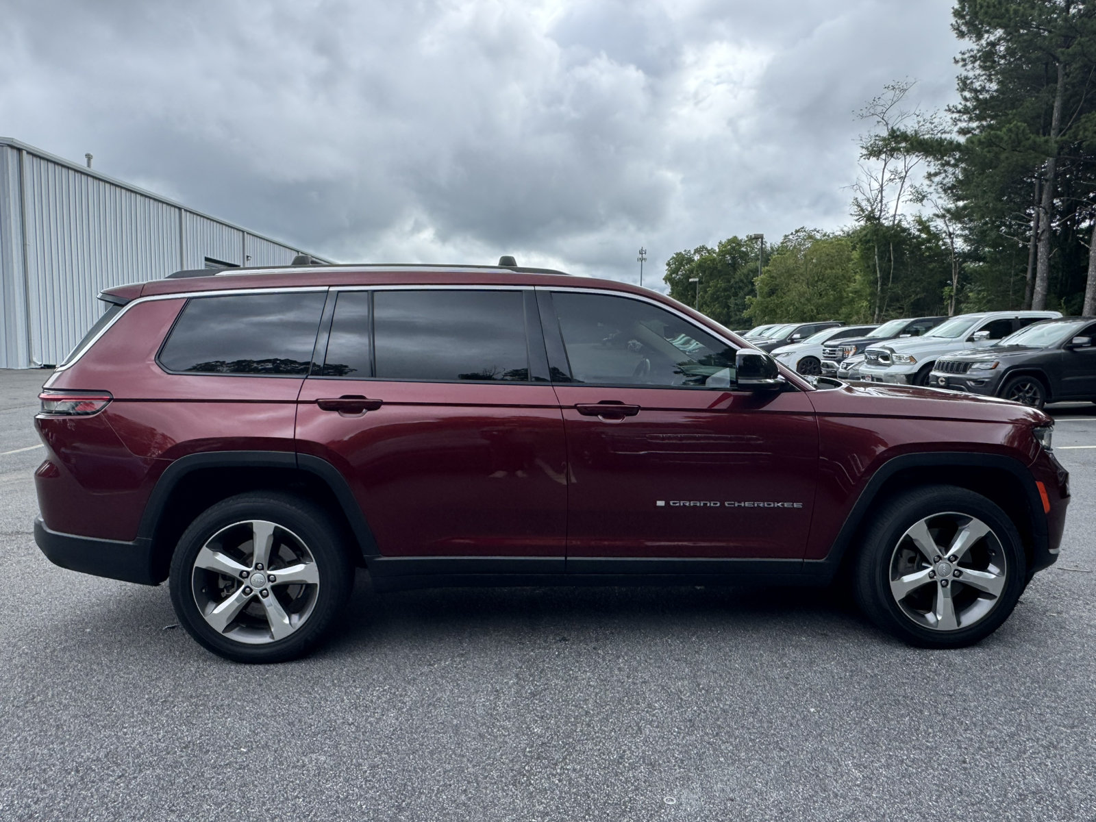 Used 2021 Jeep Grand Cherokee L Limited AWD/4WD image 4