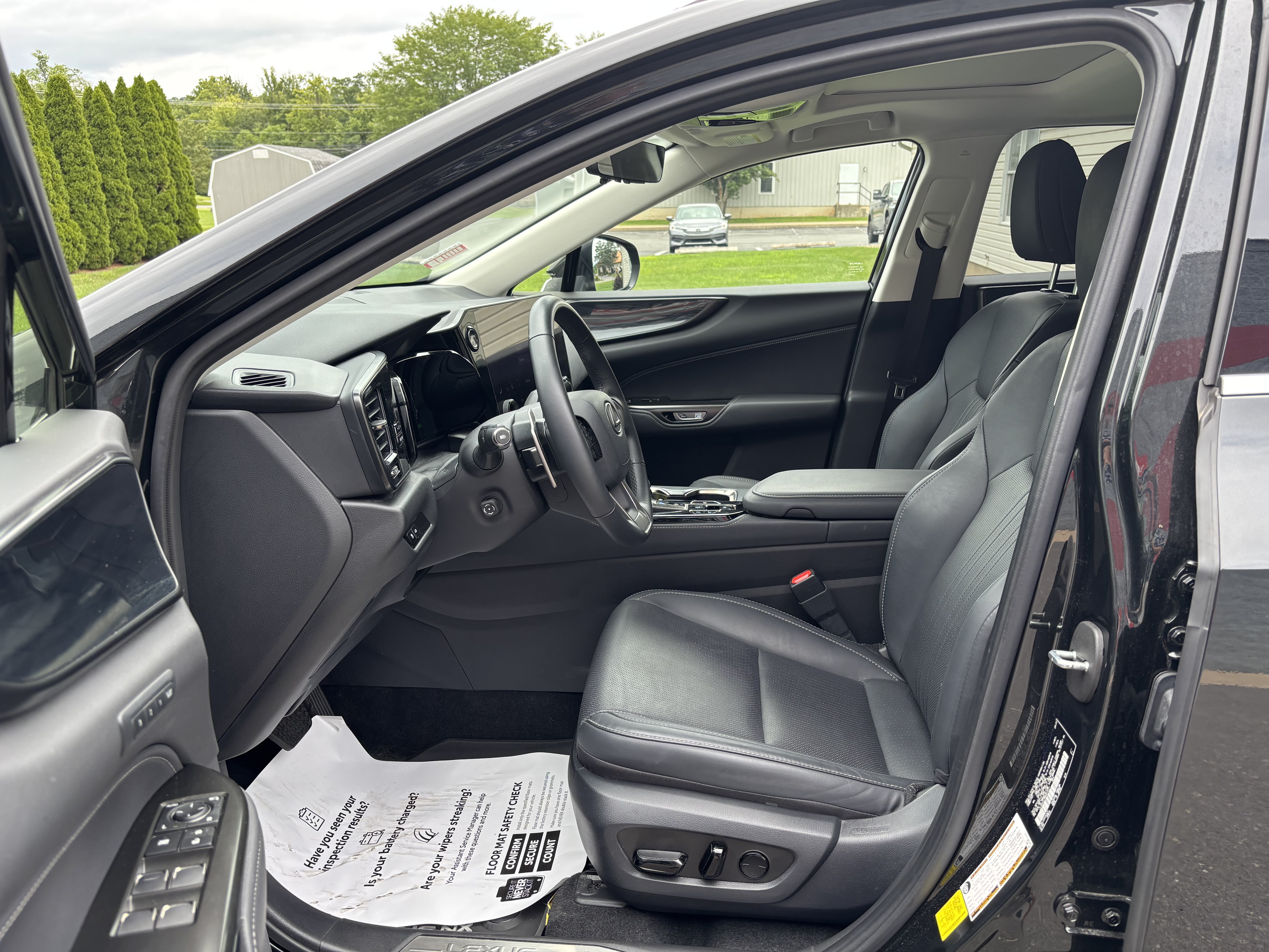 Used 2024 Lexus NX 350h AWD image 13