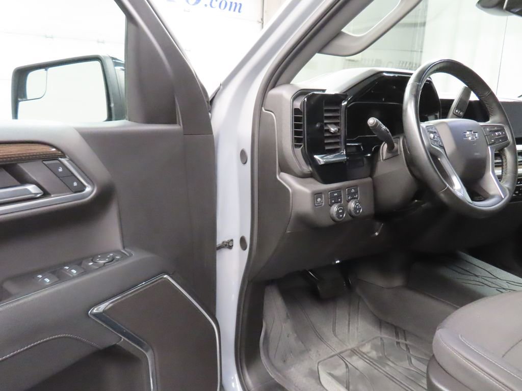 Used 2024 Chevrolet Silverado 1500 RST w/ Protection Package AWD/4WD image 47