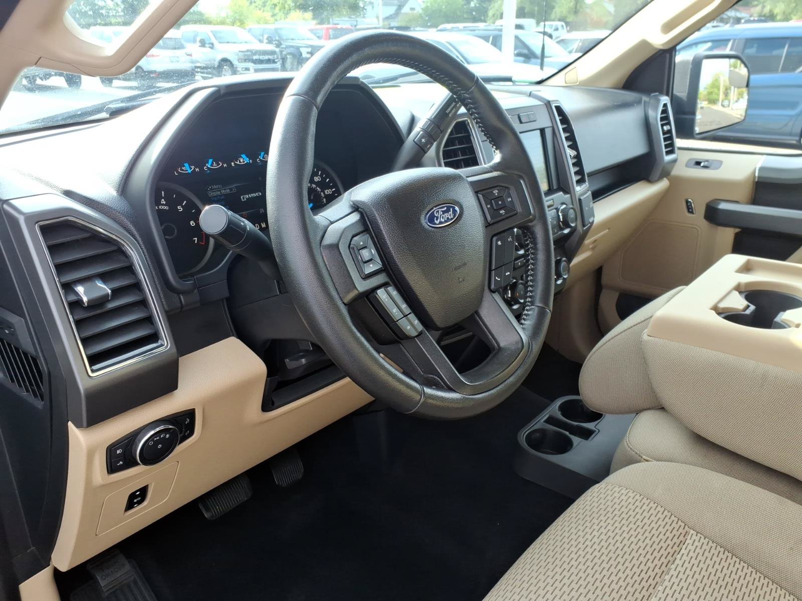 Used 2017 Ford F150 XLT w/ Equipment Group 302A Luxury AWD/4WD image 16