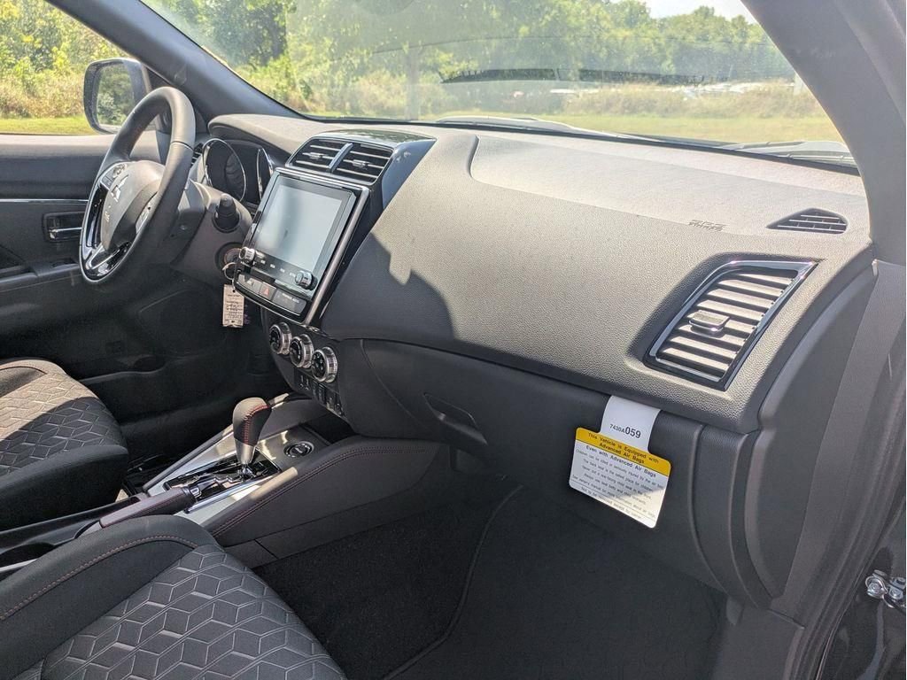New 2025 Mitsubishi Outlander Sport AWD image 30