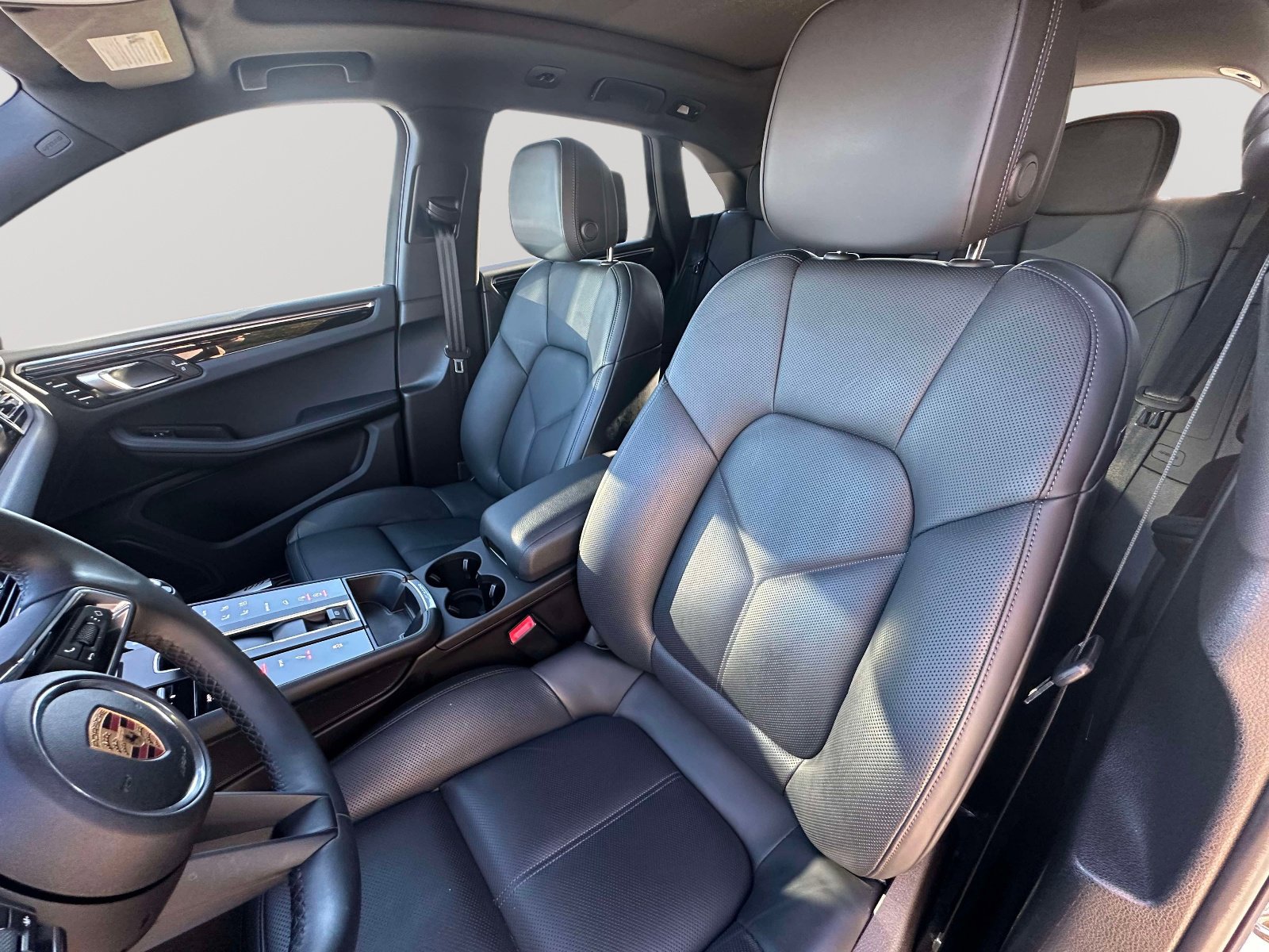 Used 2022 Porsche Macan S image 22