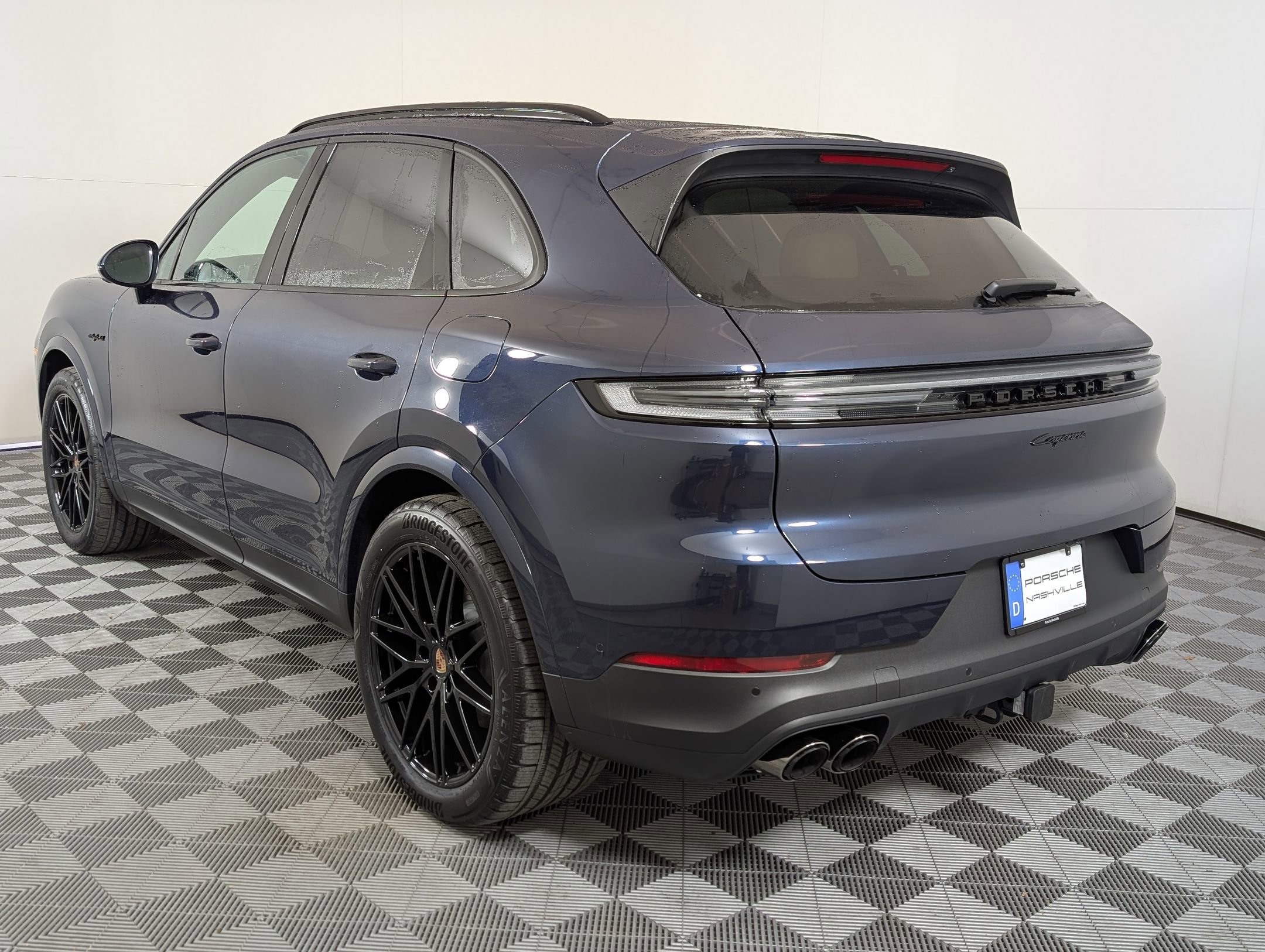 New 2026 Porsche Cayenne E-Hybrid image 3