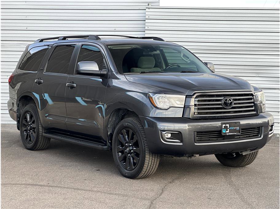 Used 2018 Toyota Sequoia SR5 w/ Carpet Cargo Mat Package image 8