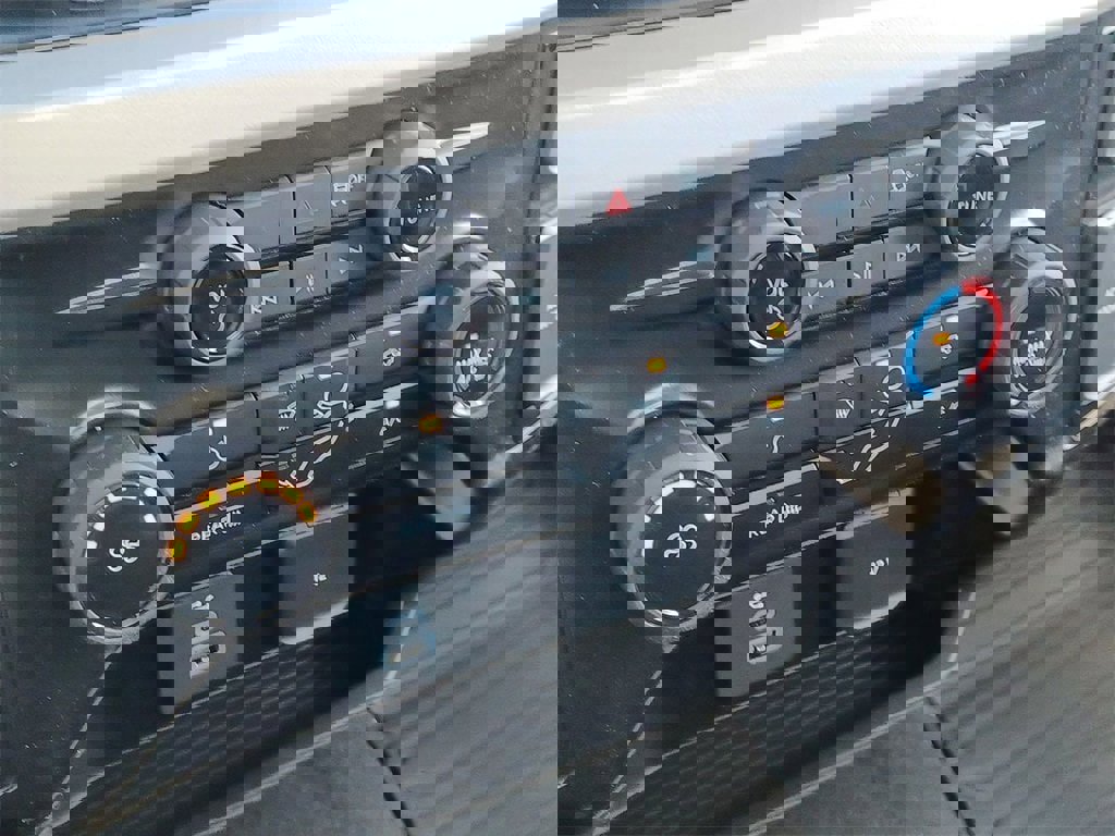 New 2025 Ford F350 XLT w/ FX4 Off-Road Package image 13