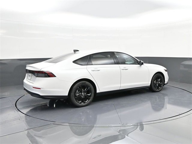 New 2025 Honda Accord SE image 13