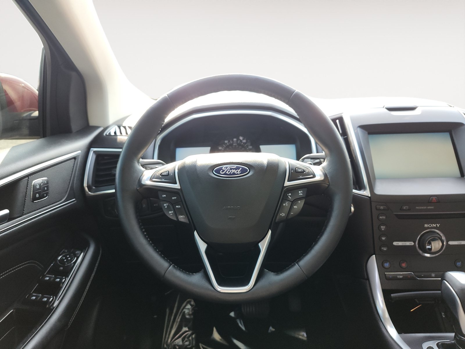 Used 2015 Ford Edge Titanium w/ Equipment Group 302A AWD/4WD image 12