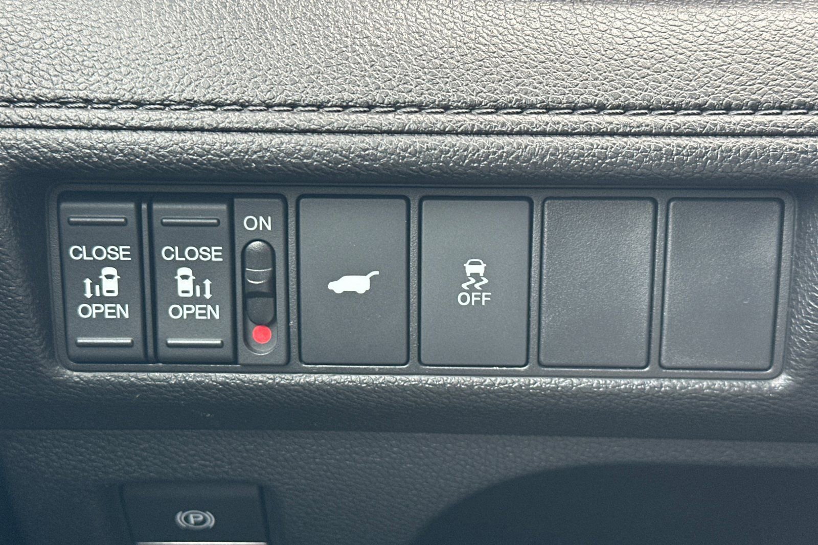 Used 2025 Honda Odyssey Sport-L image 42