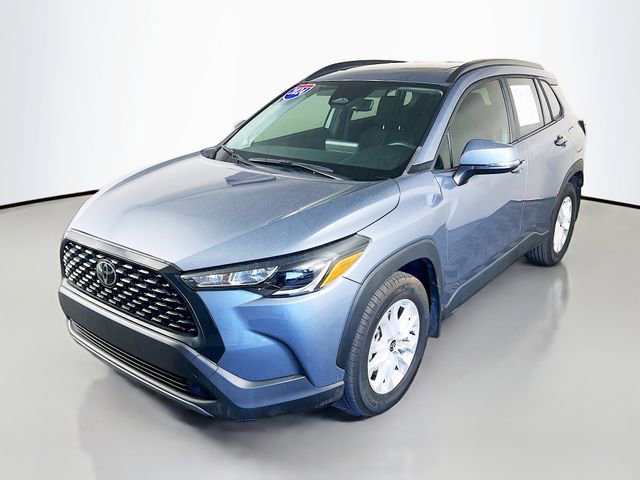 Used 2024 Toyota Corolla Cross LE w/ Moonroof Package AWD/4WD image 4
