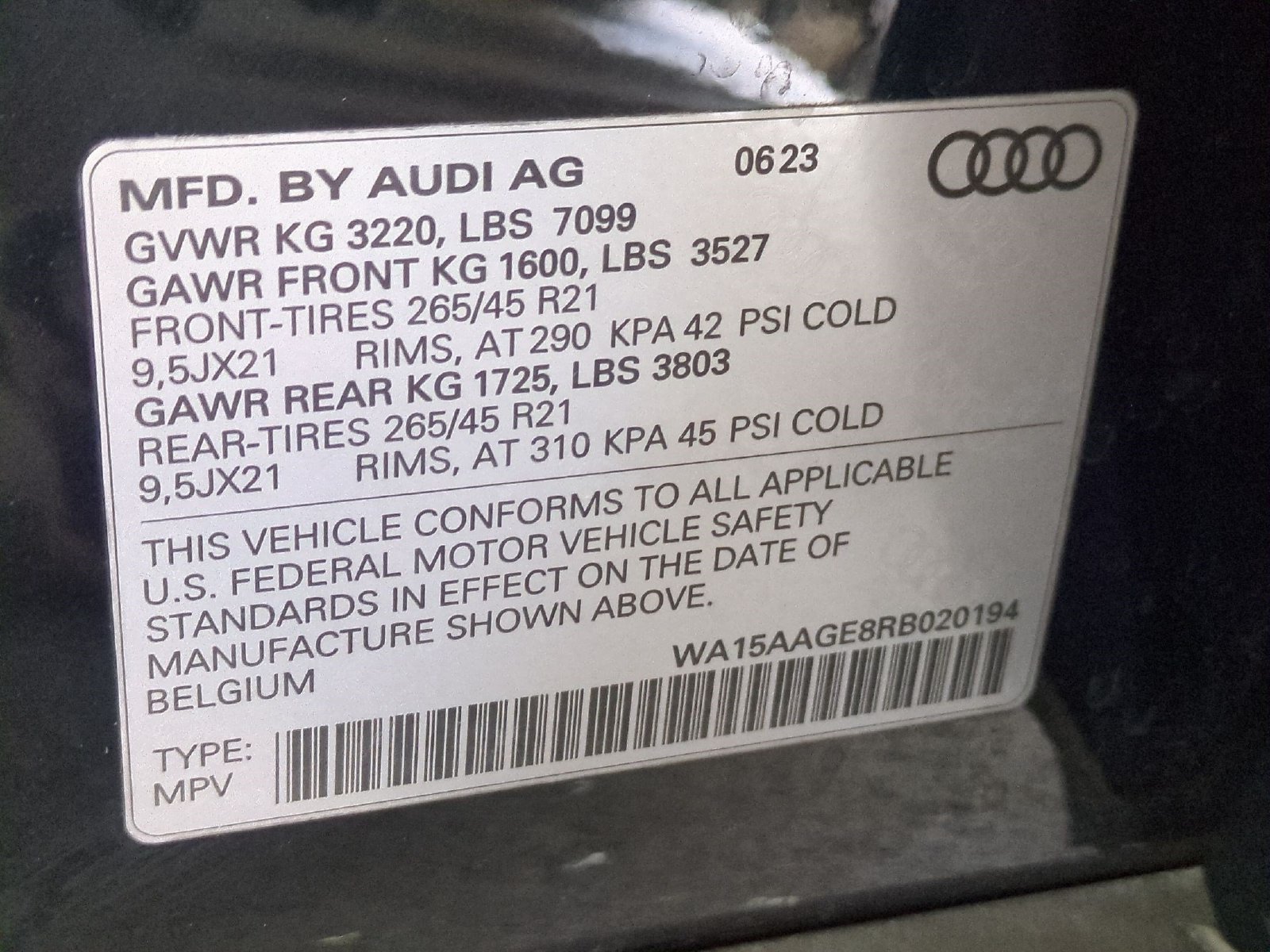 Used 2024 Audi Q8 e-tron Premium Plus w/ Premium Plus Package AWD/4WD image 17