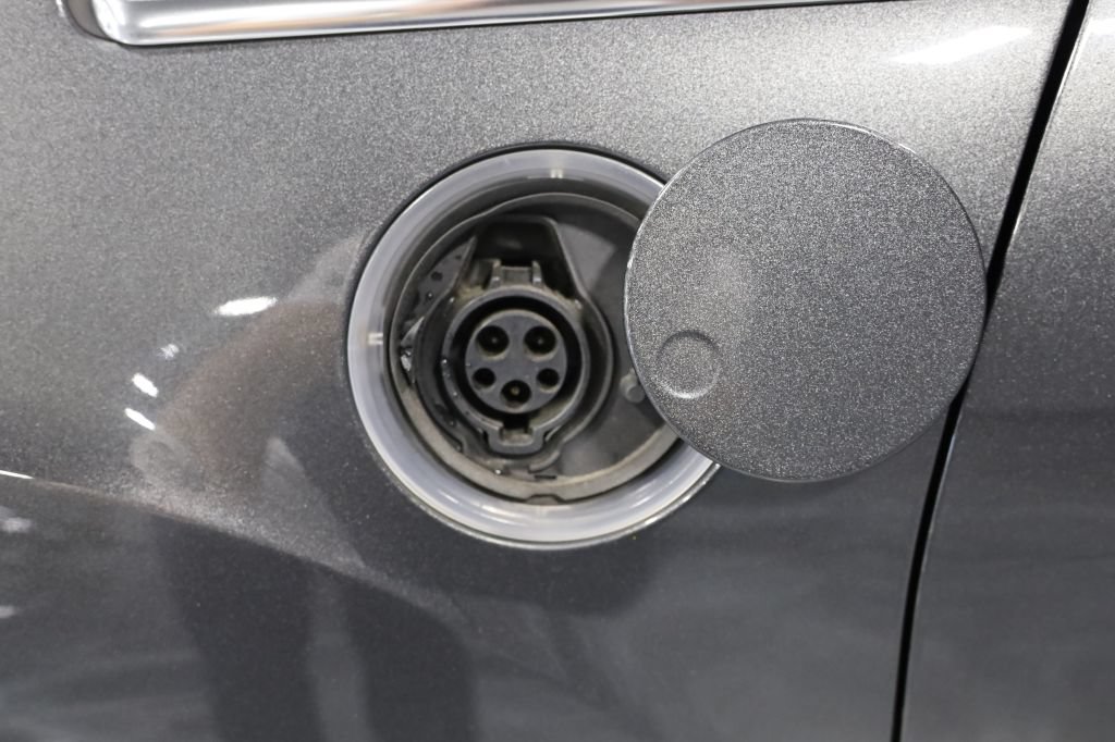 Used 2015 Ford C-MAX Energi SEL w/ Exterior Protection Package FWD image 35