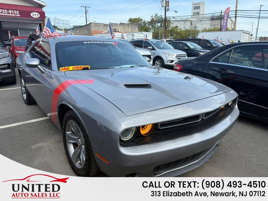 Used 2016 Dodge Challenger SXT