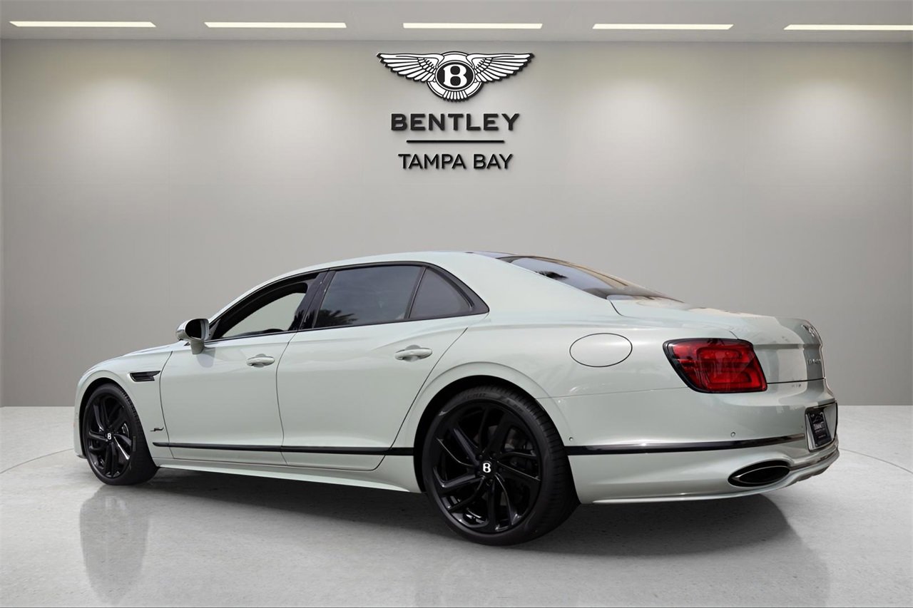 New 2025 Bentley Flying Spur Plug-In Hybrid image 8