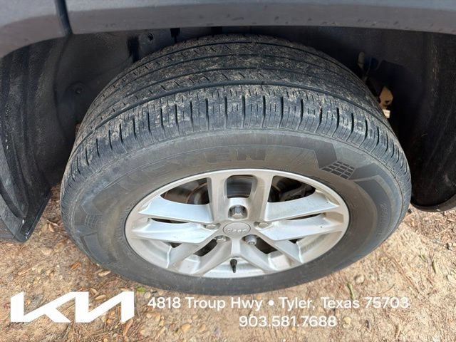 Used 2021 Jeep Grand Cherokee L Laredo w/ Luxury Tech Group I RWD image 7