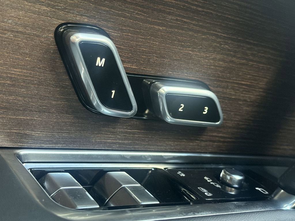 Certified 2023 Land Rover Range Rover SE image 20