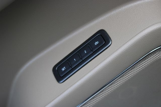 Used 2020 Chevrolet Tahoe Premier AWD/4WD image 16