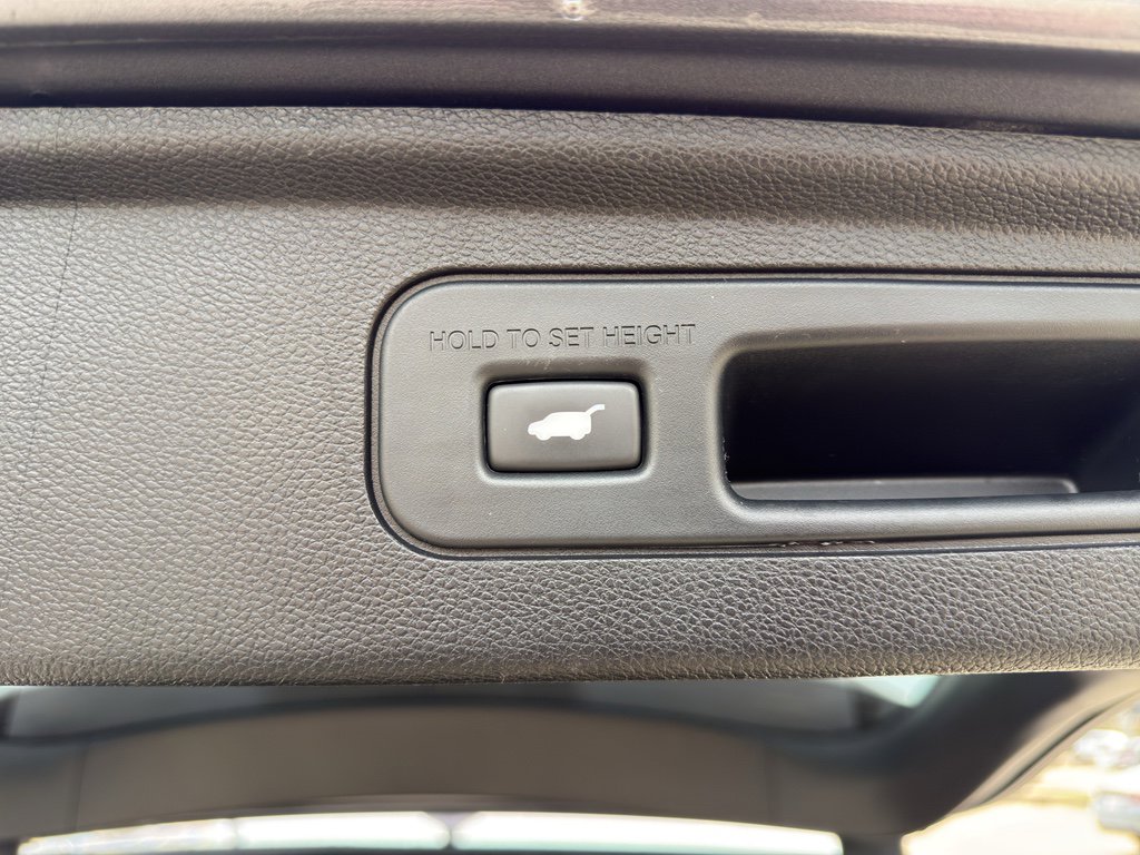 Used 2023 Honda Odyssey Elite image 19