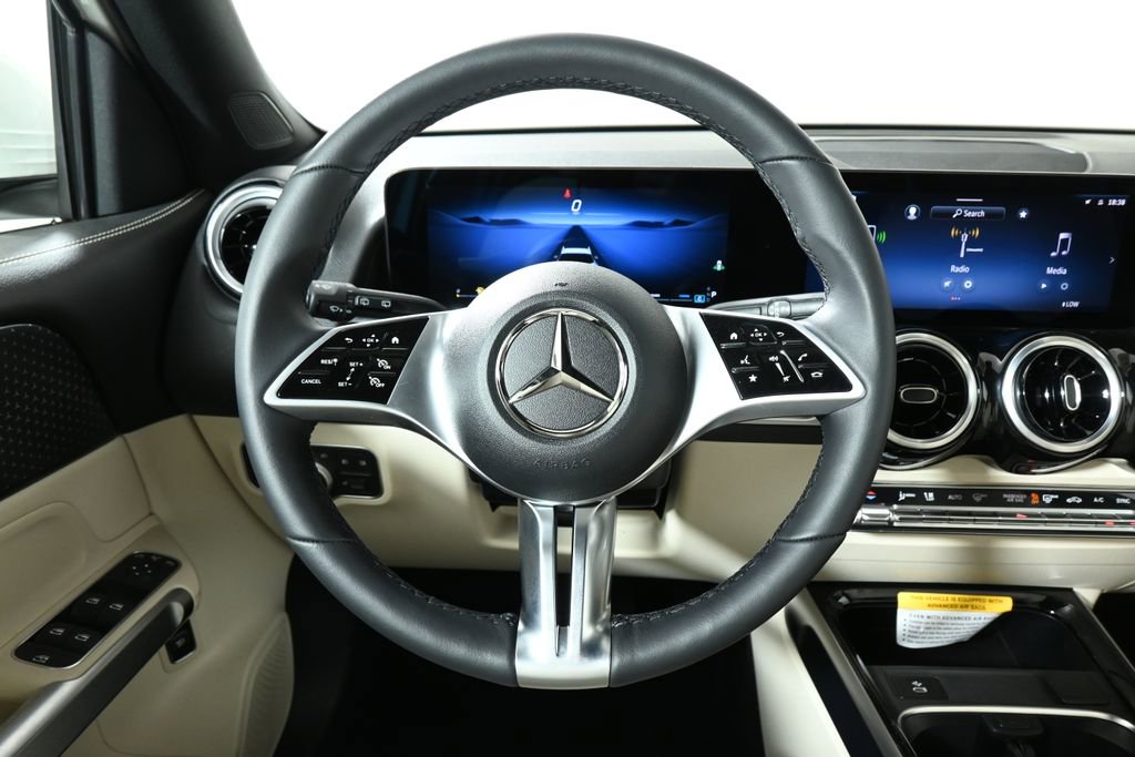Certified 2025 Mercedes-Benz GLB 250 4MATIC image 15