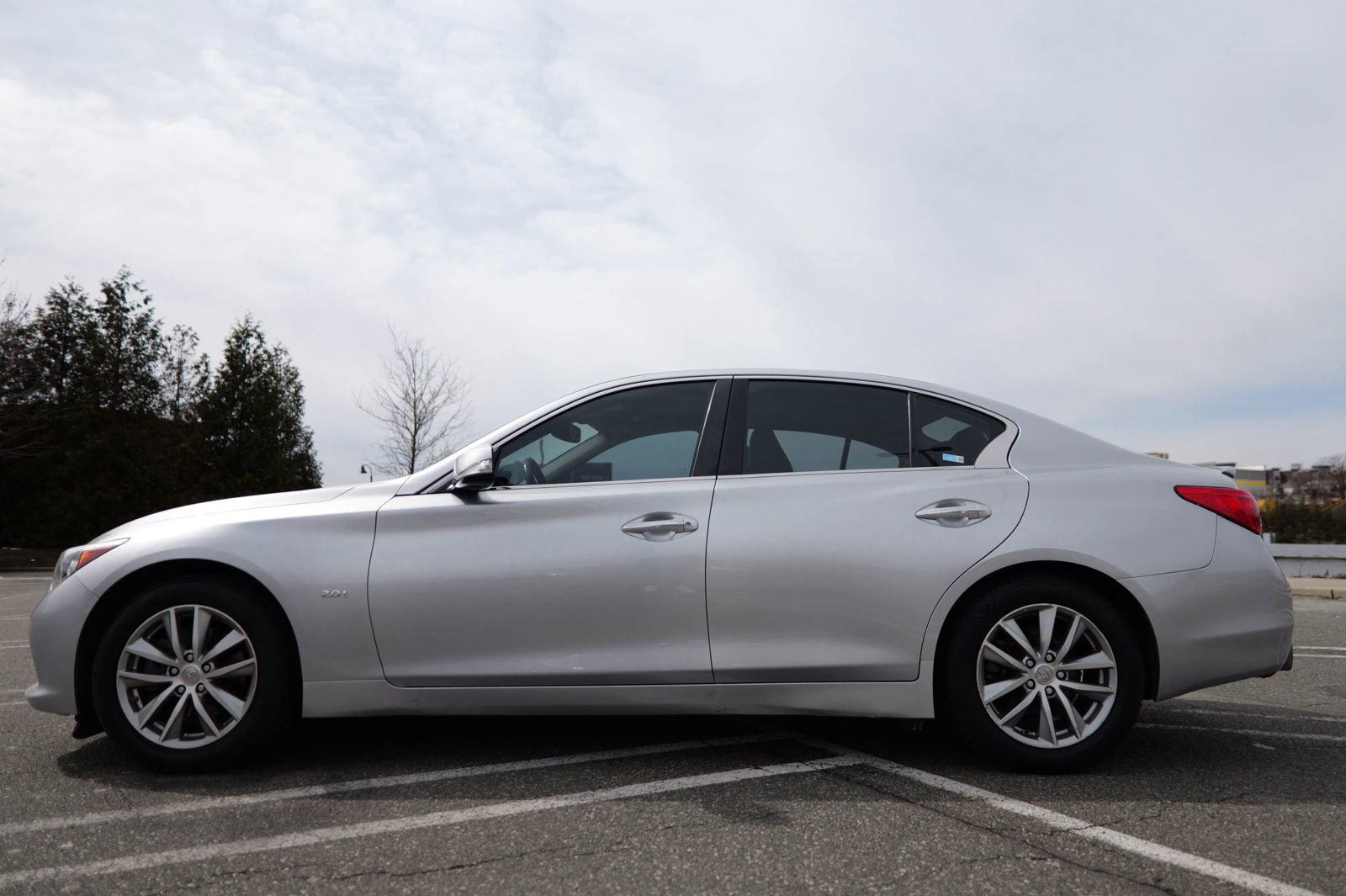 Used 2017 INFINITI Q50 Premium w/ 2.0T Premium Plus Package image 5