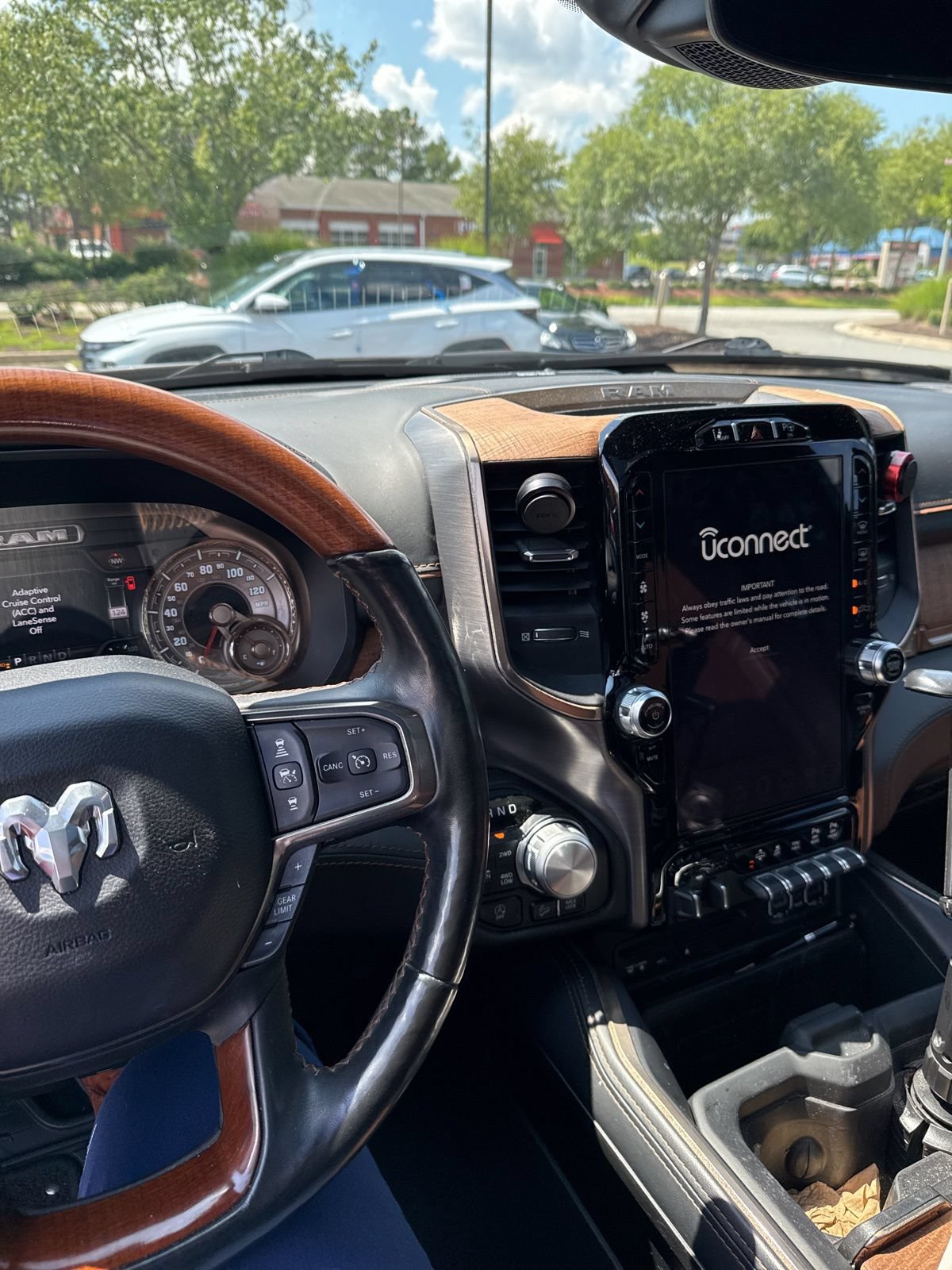 Used 2019 RAM 1500 Limited AWD/4WD image 9