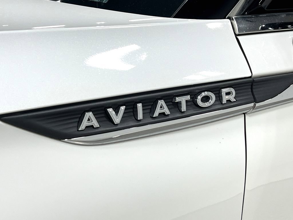 Used 2022 Lincoln Aviator Reserve w/ Equipment Group 201A AWD/4WD image 42