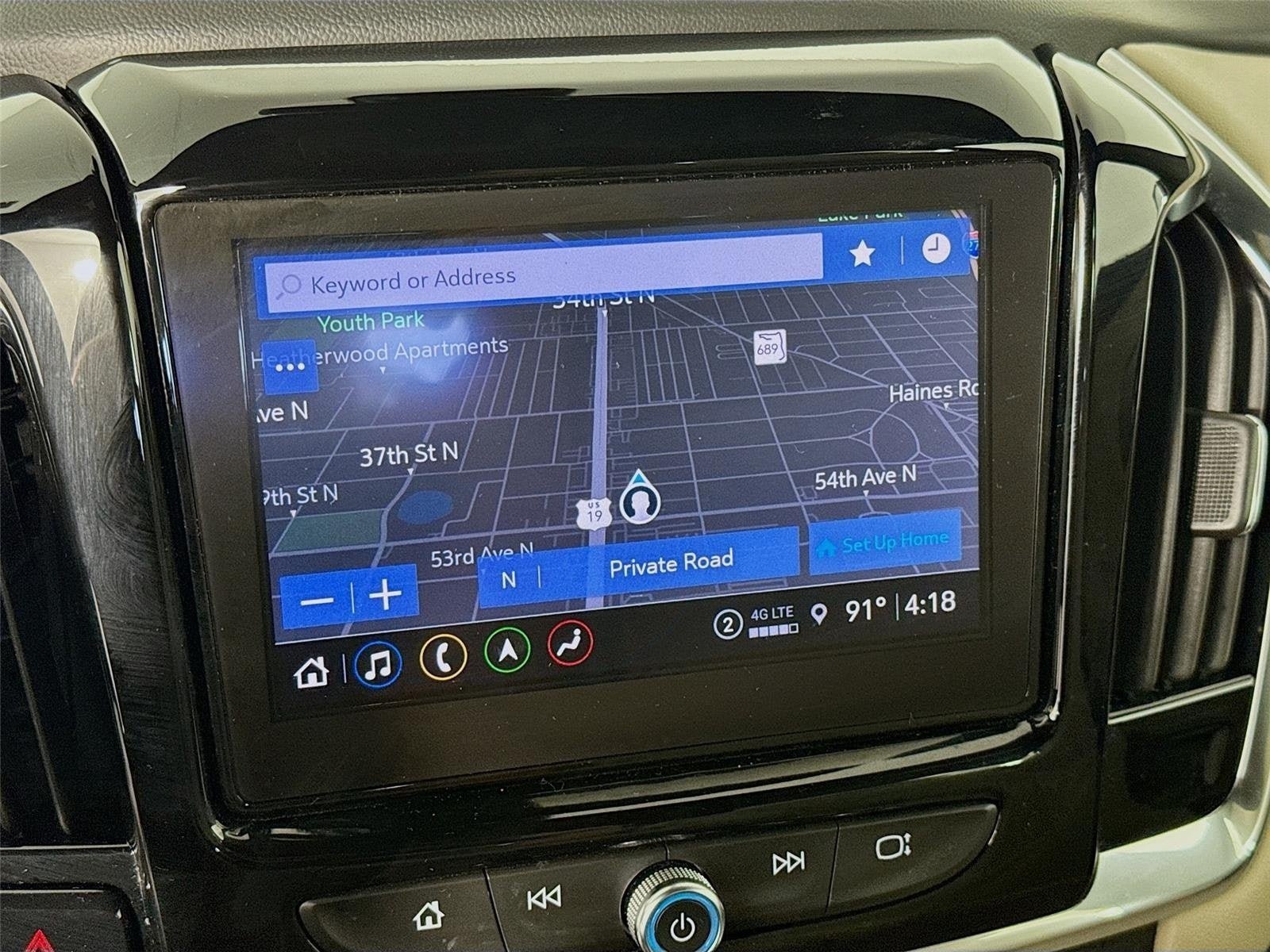Used 2023 Chevrolet Traverse Premier FWD image 17