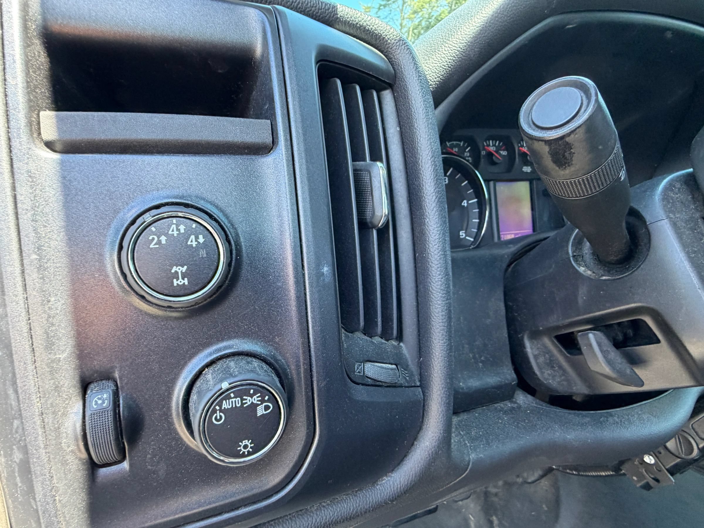 Used 2015 Chevrolet Silverado 3500 W/T AWD/4WD image 12
