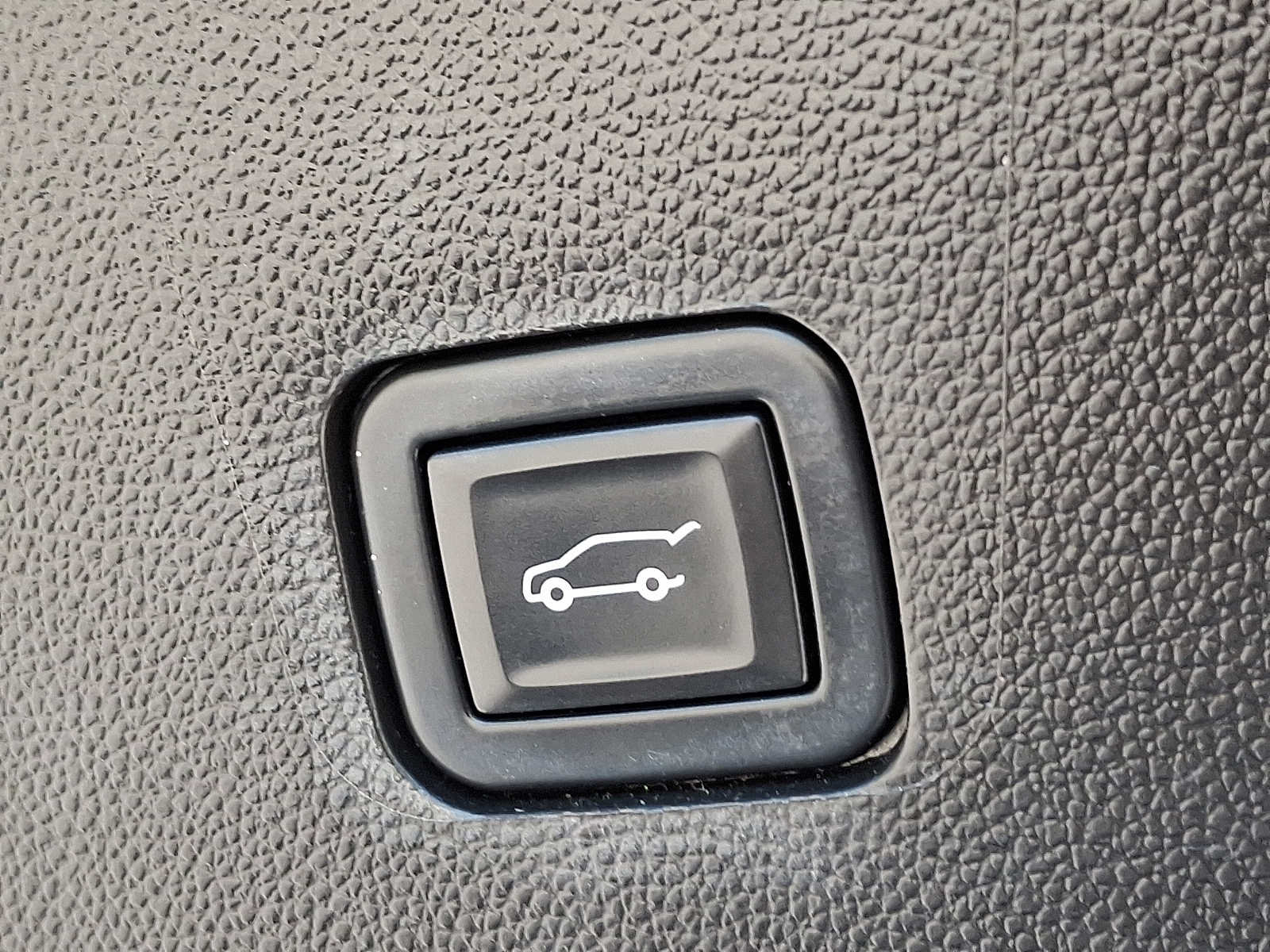 Used 2021 Chevrolet Traverse RS AWD/4WD image 28