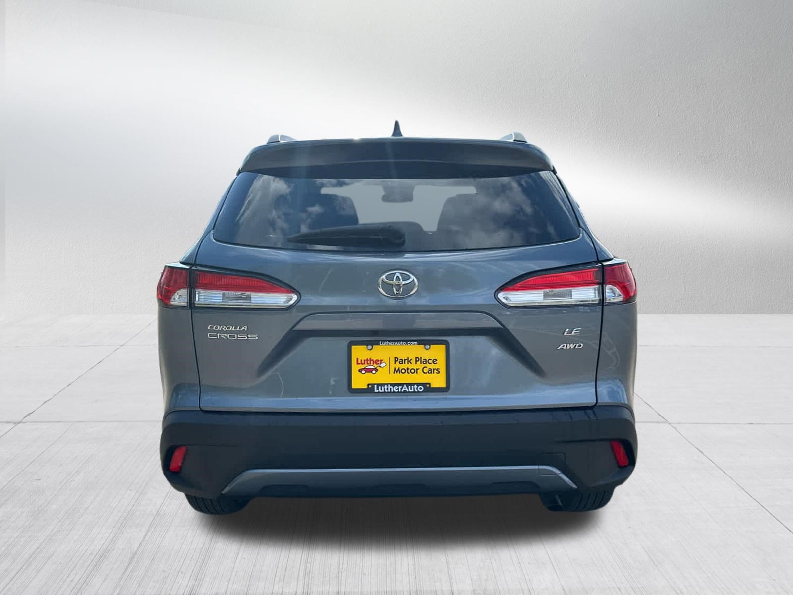 Used 2023 Toyota Corolla Cross LE AWD/4WD image 6