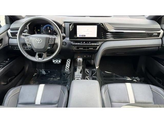 Used 2025 Toyota Camry SE FWD image 35