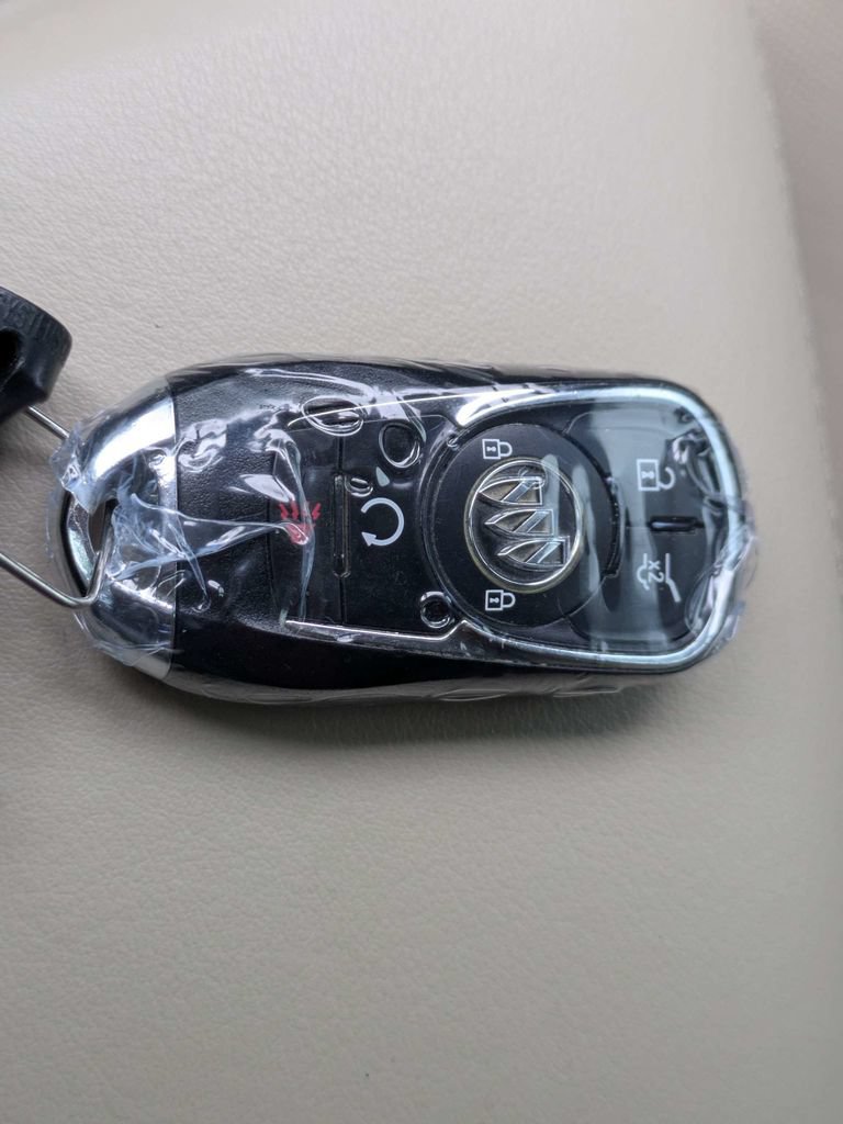 Used 2017 Buick Envision Essence FWD image 32