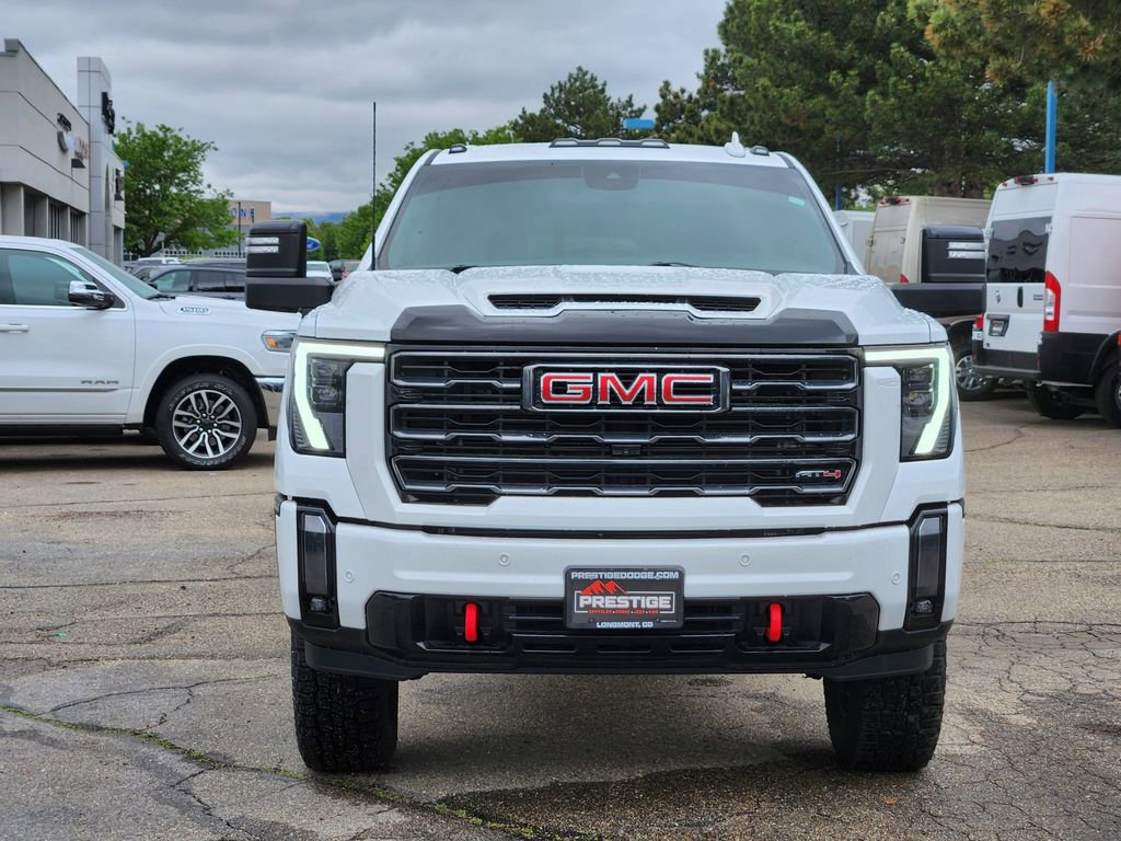 Used 2024 GMC Sierra 3500 AT4 w/ AT4 Preferred Package AWD/4WD image 5