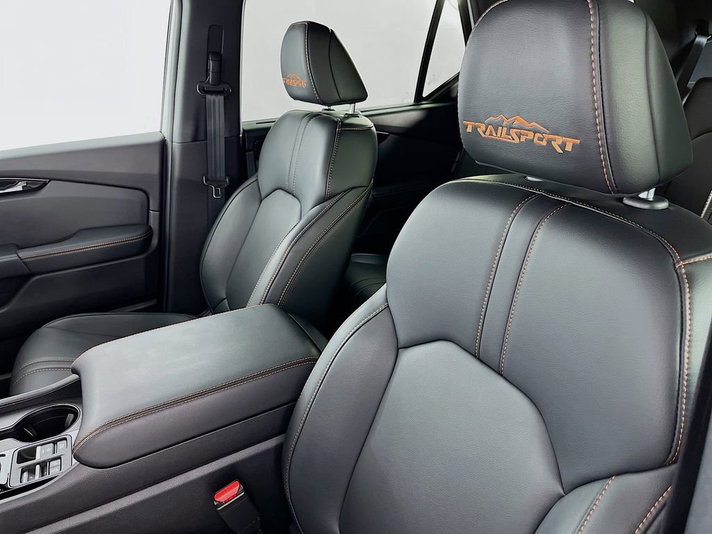 Used 2025 Honda Pilot TrailSport image 28