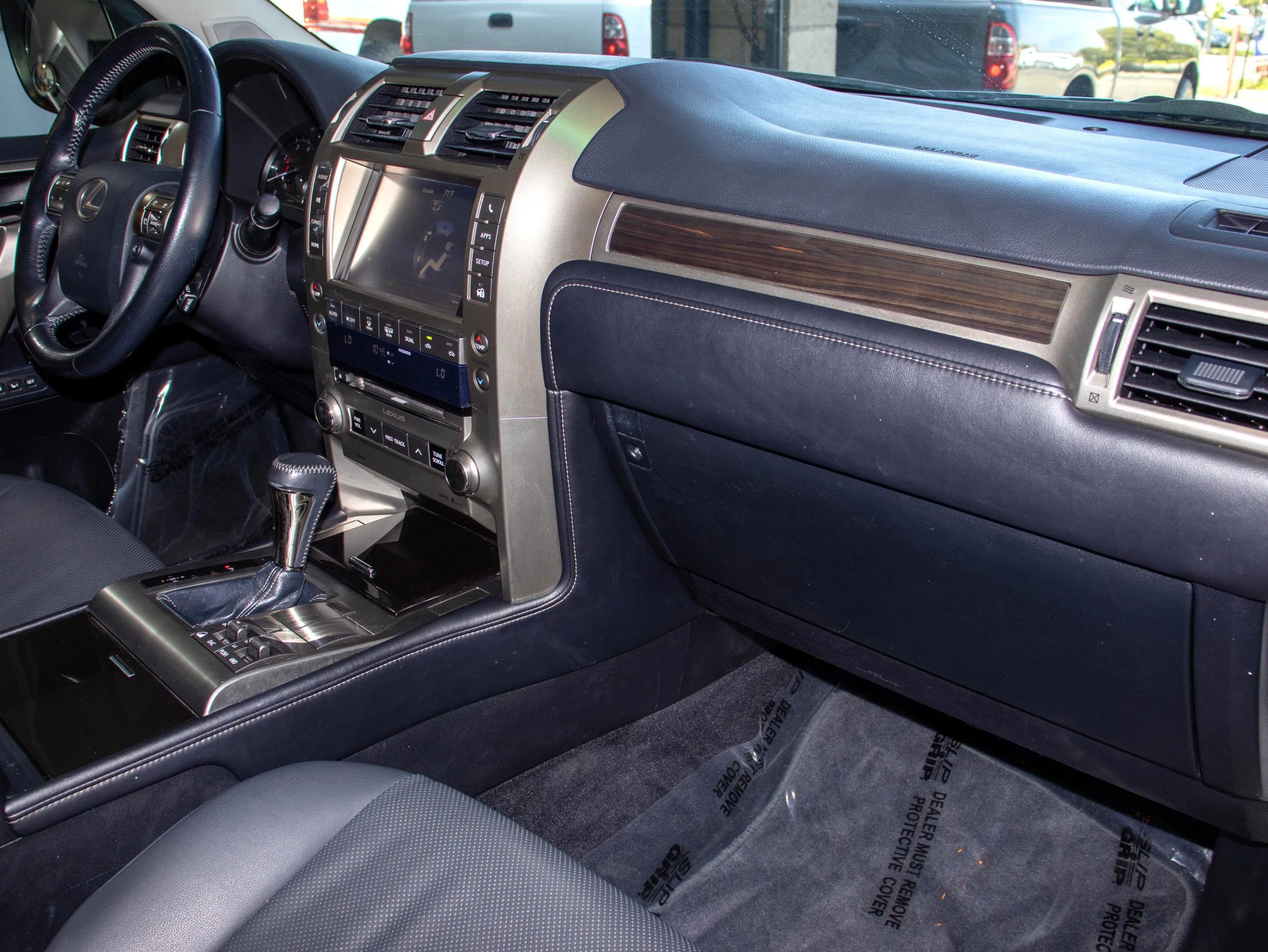 Used 2014 Lexus GX 460 image 15