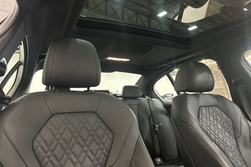 Used 2023 BMW 540i xDrive w/ M Sport Package AWD/4WD image 18