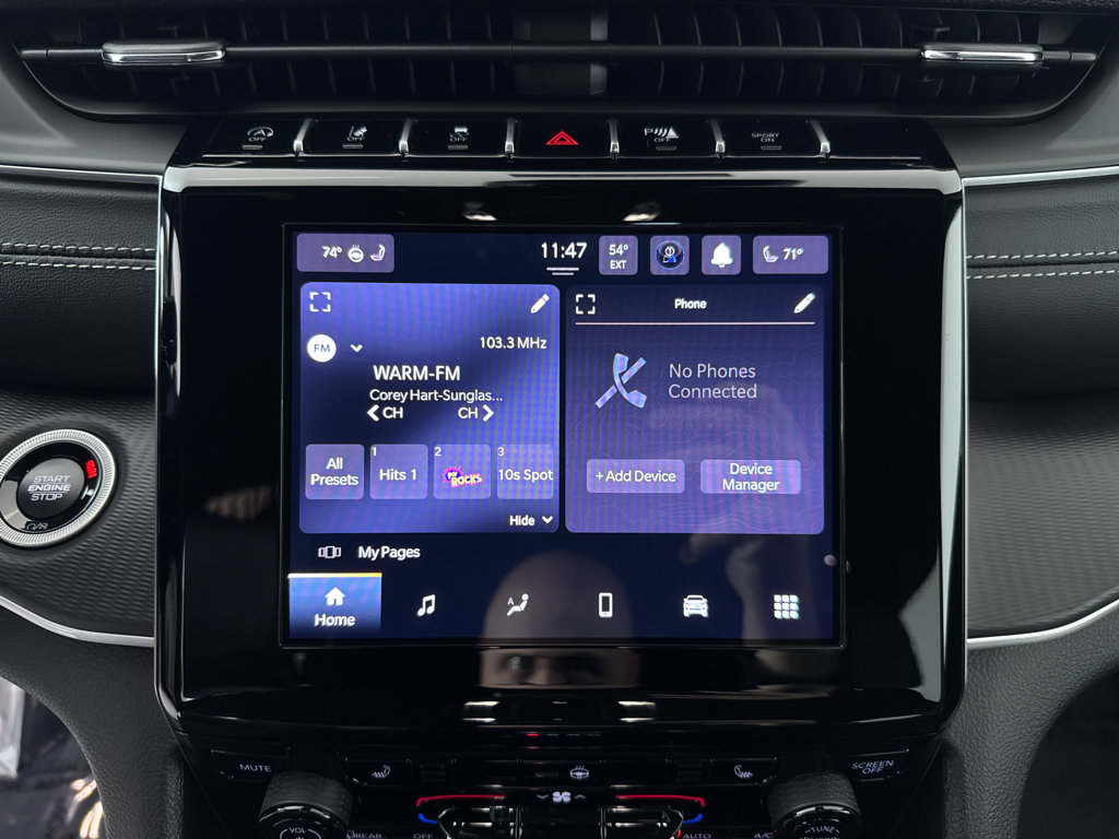 New 2025 Jeep Grand Cherokee Altitude image 17