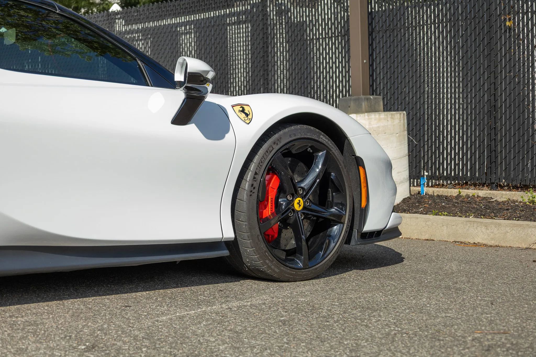 Used 2025 Ferrari SF90 Spider image 19