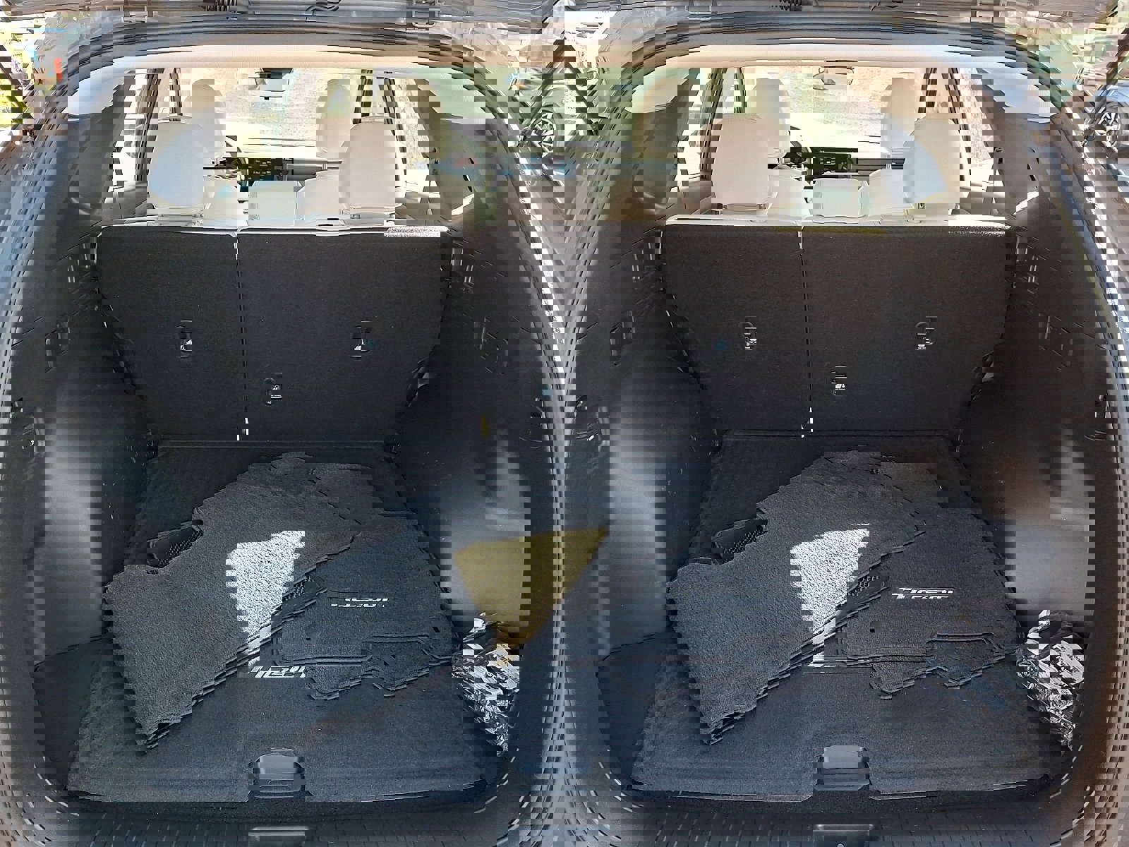 Certified 2025 Hyundai Tucson SE image 28