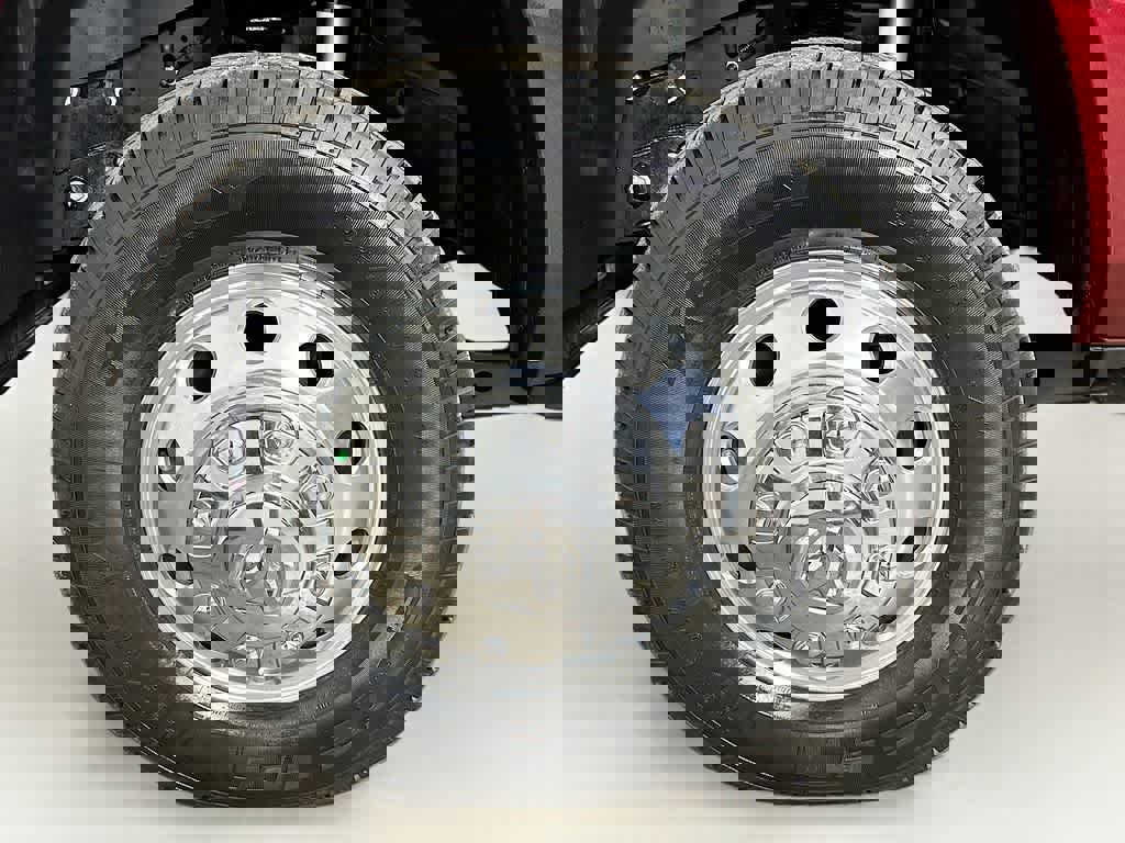 Used 2024 RAM 3500 Limited image 8
