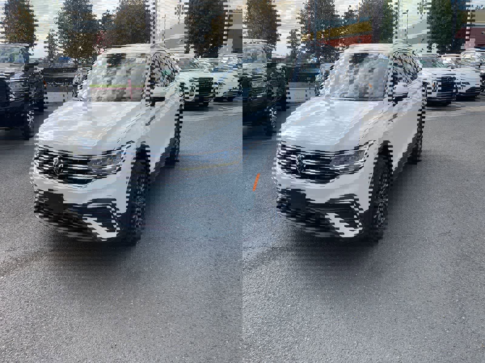 Used 2022 Volkswagen Tiguan SE image 8