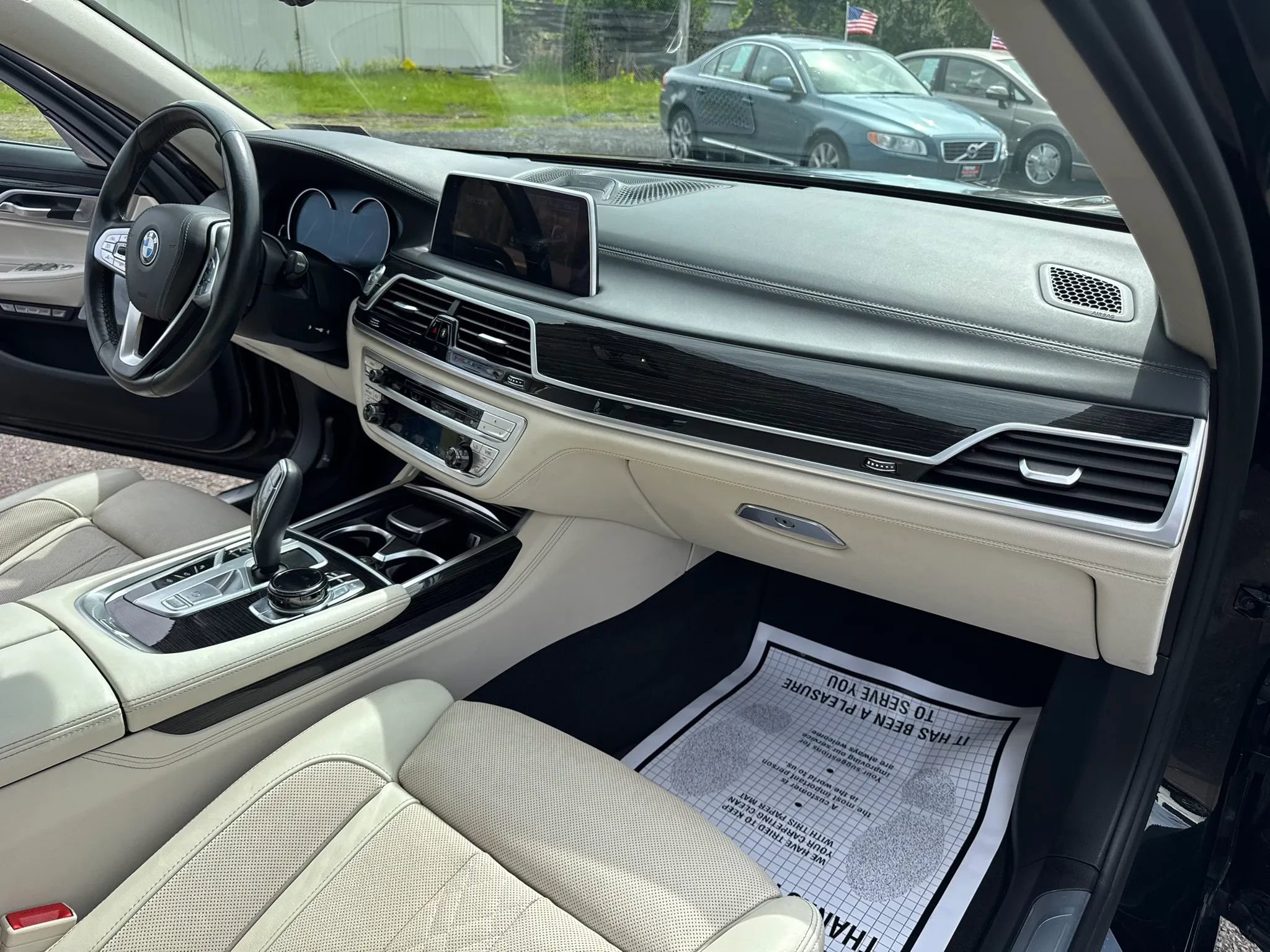 Used 2016 BMW 750i RWD image 23