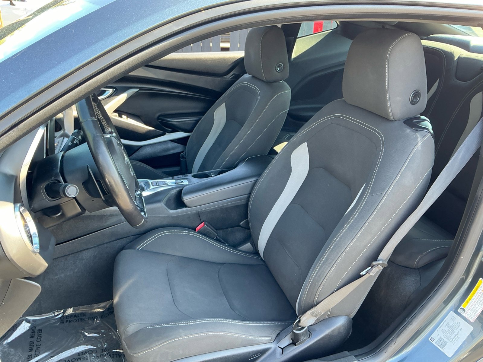 Used 2020 Chevrolet Camaro LT w/ RS Package image 18