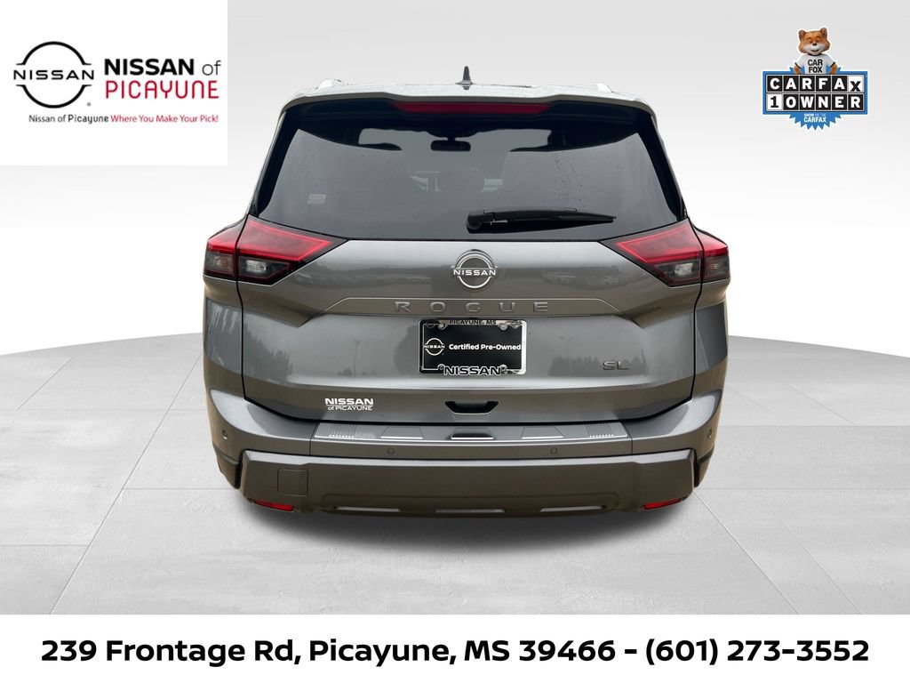 Certified 2025 Nissan Rogue SL w/ SL Premium Package FWD image 4