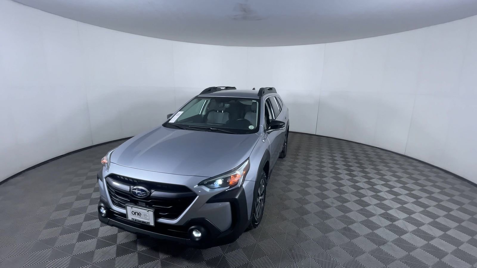 Used 2024 Subaru Outback Premium AWD/4WD image 3