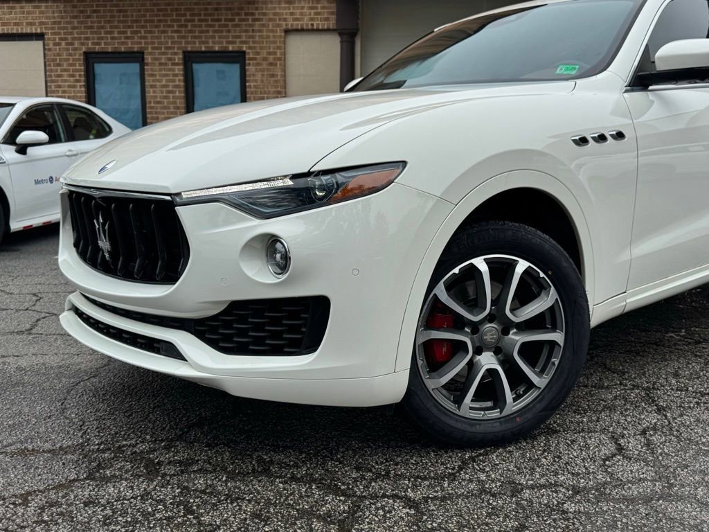 Used 2019 Maserati Levante image 2