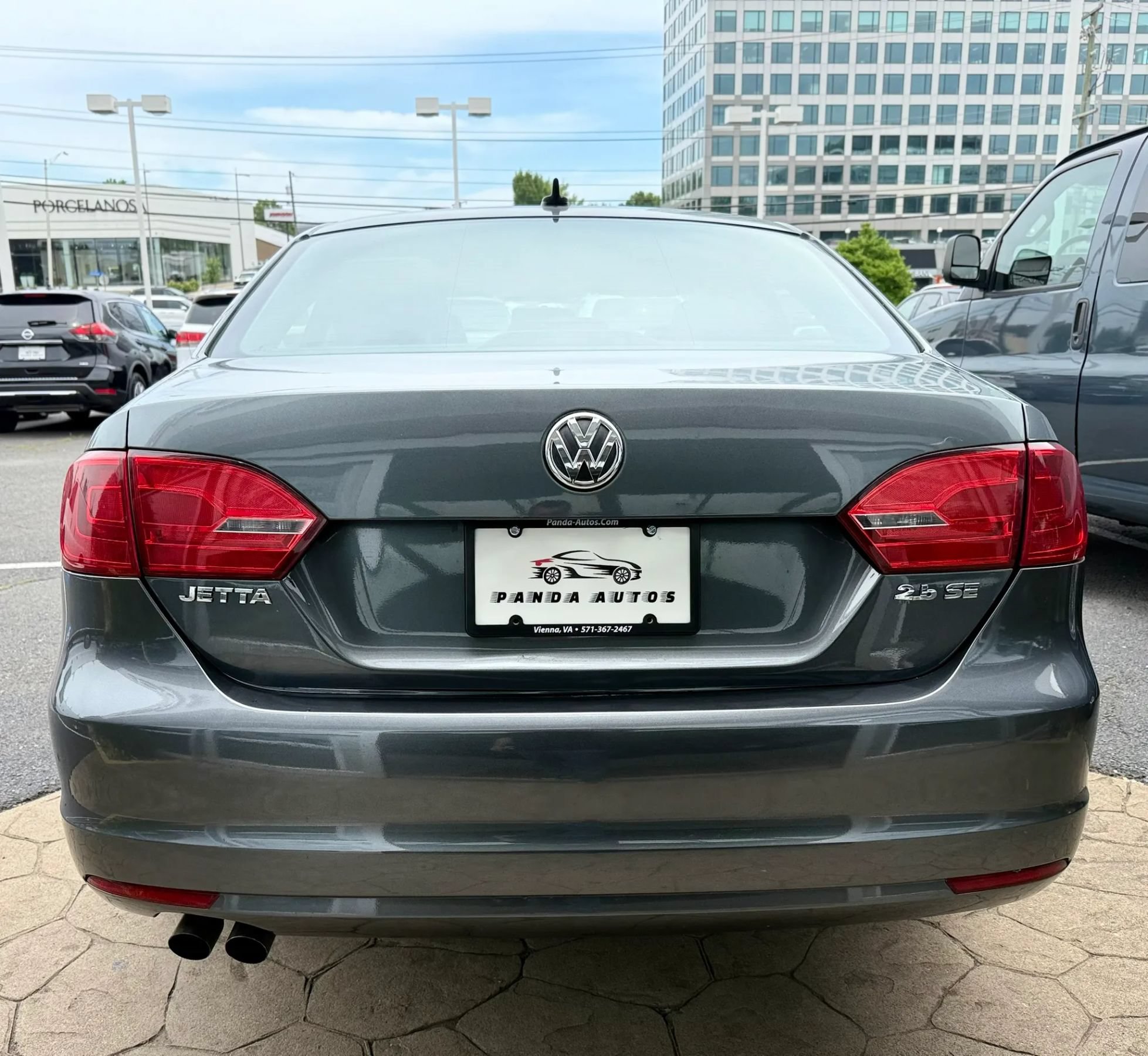 Used 2011 Volkswagen Jetta SE FWD image 6