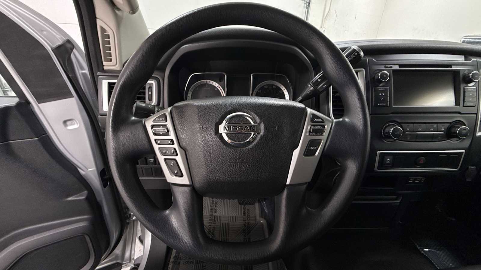 Used 2019 Nissan Titan S w/ S Utility Package image 16